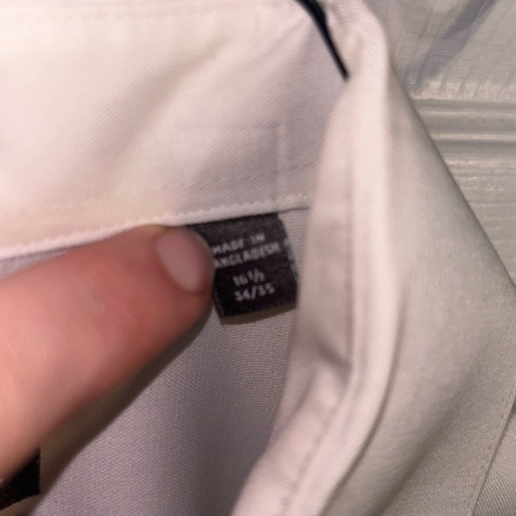 Geoffrey Beene button down. Wrinkle free shirt. - Picture 4 of 14